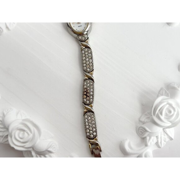 Gruen Silver Toned GR8702 Rhinestone Vintage Women's Wristwatch - 12mm - WORKS! - Picture 4 of 10